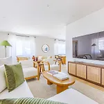 Modern Villa W Jacuzzi Sauna&Garden